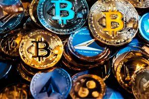 Meglio fare trading o holding di criptovalute?