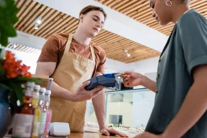 Come funzionano davvero le ricompense delle carte di credito